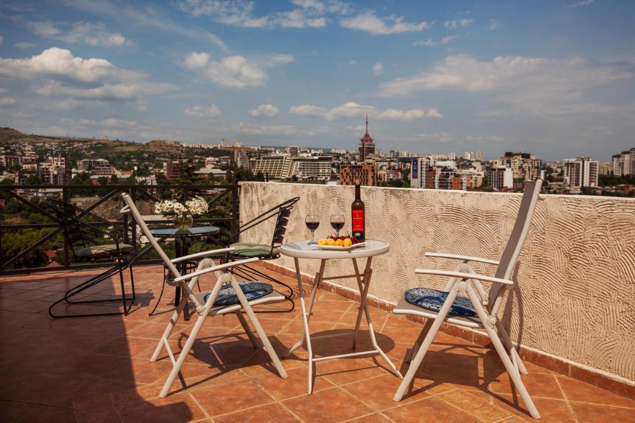 Caravan Villa Tbilisi Exterior foto